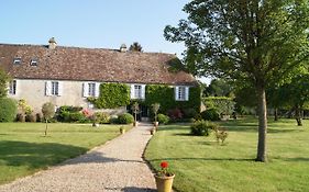 Manoir De La Pataudiere B&B
